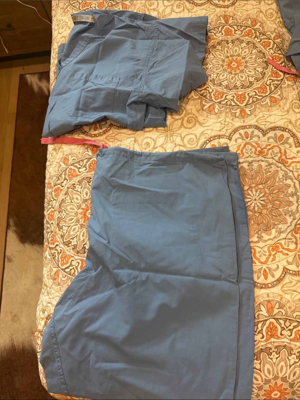 Unisex surgical scrubs ceil blue Scrub set with Drawstring XL bottom / L top